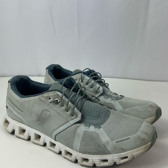 On Running Cloud Women's Running Shoes - Picture 1 of 13